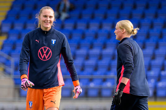 Malmö FFs målvakt Julia Cavander och målvakt Kathrine