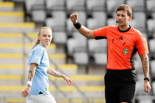 Malmö FFs Nathalie Hoff Persson deppar