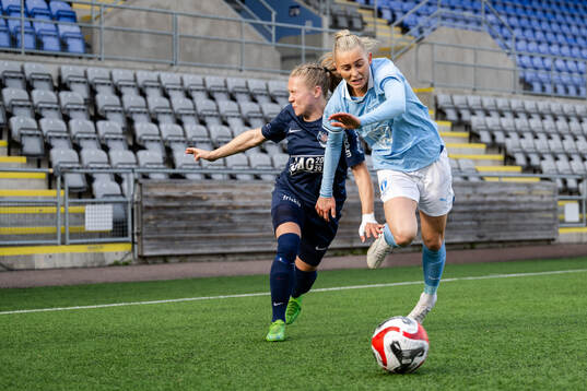 Malmö FFs Beatrice Persson §fotbollsmatchen i Elitettan