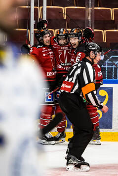 Örebros Ludvig Larsson jublar