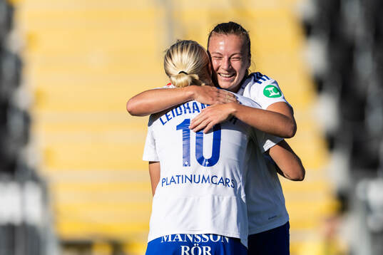 IFK Norrköpings Wilma Leidhammar jublar med Sara Kanutte