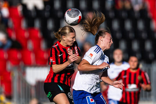Brommapojkarnas Sara Olai och IFK Norrköpings Sara Kanutte
