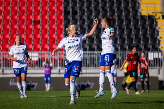 IFK Norrköpings Wilma Leidhammar (v) gör 0-1 och