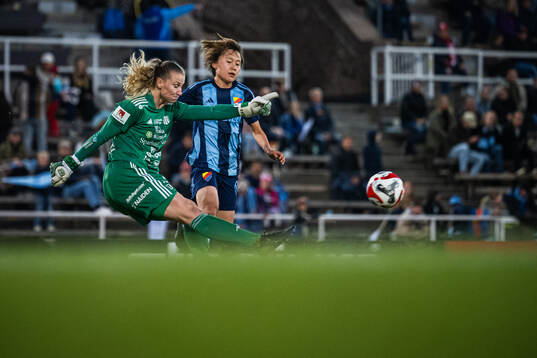 Piteås målvakt Samantha Leshnak Murphy och Djurgårdens