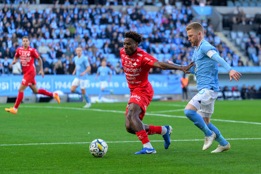Värnamos Samuel Kotto och Malmö FFs Anders Christiansen