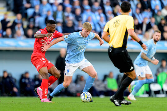 Värnamos Johnbosco Samuel Kalu och Malmö FFs Nils