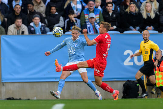 Malmö FFs Jens Stryger Larsen och Värnamos Albin