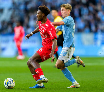 Värnamos Samuel Kotto och Malmö FFs Hugo Bolin