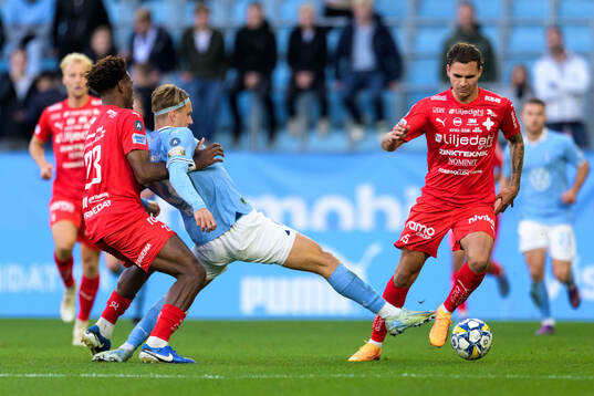 Värnamos Samuel Kotto och Michael Steinwender mot Malmö