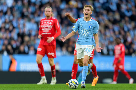 Malmö FFs Hugo Bolin reagerar