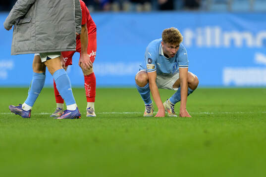 Malmö FFs Hugo Bolin deppar