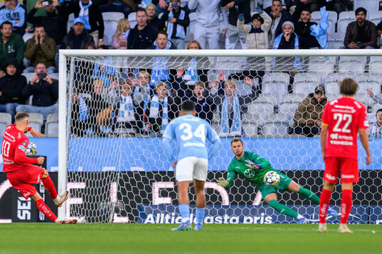 Värnamos Ajdin Zeljkovic gör 1-1 bakom Malmö FFs