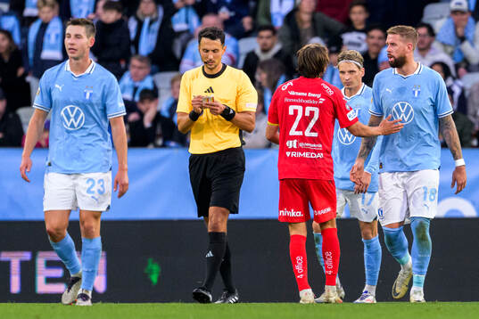 Värnamos Simon Thern och Malmö FFs Pontus Jansson