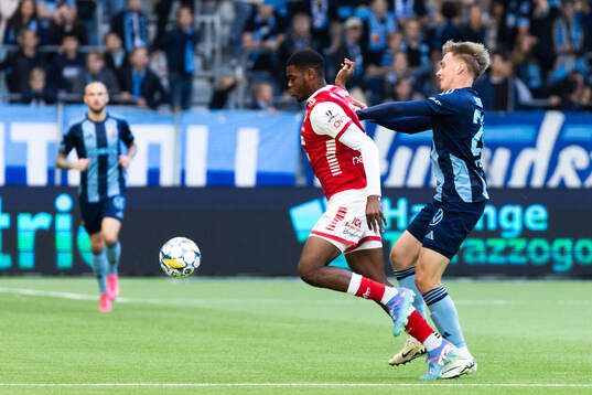 Kalmars Vince Osuji och Djurgårdens Santeri Haarala