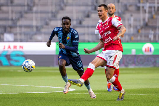 Djurgårdens Tokmac Nguen och Kalmars Melker Hallberg