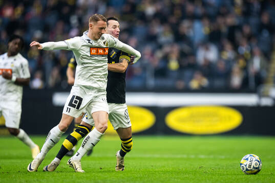 Häckens Julius Lindberg och AIKs Bersant Celina