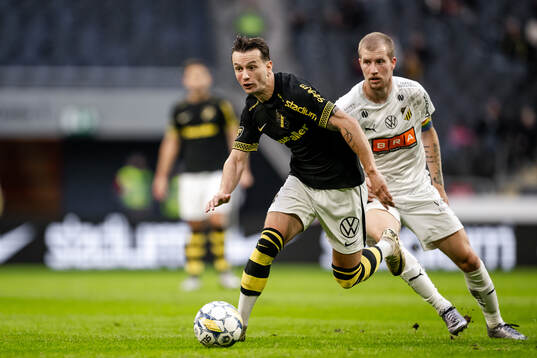 AIKs Bersant Celina och Häckens Simon Gustafson