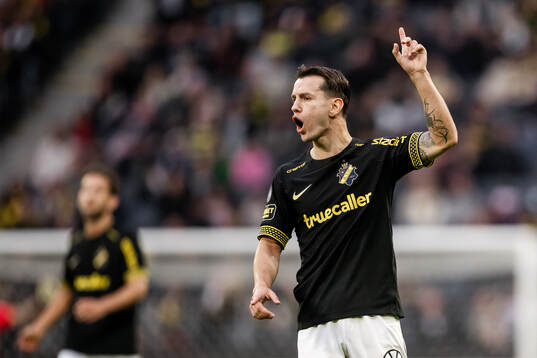AIKs Bersant Celina reagerar