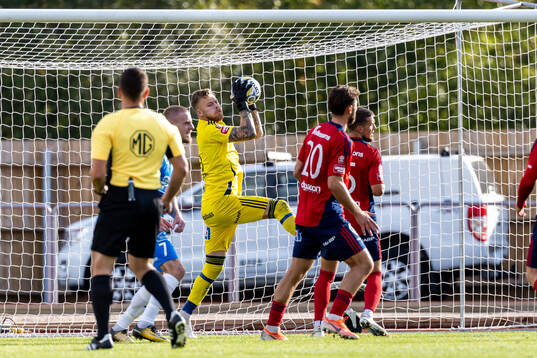 Östers målvakt Robin Wallinder