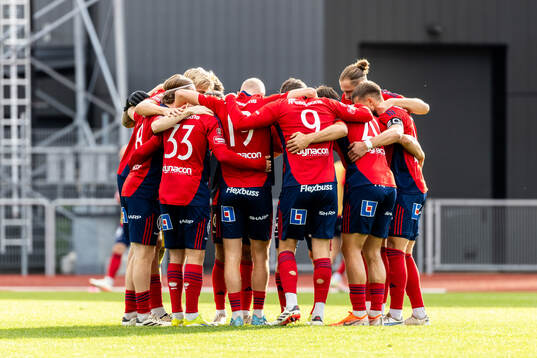 Östers spelare laddar för match