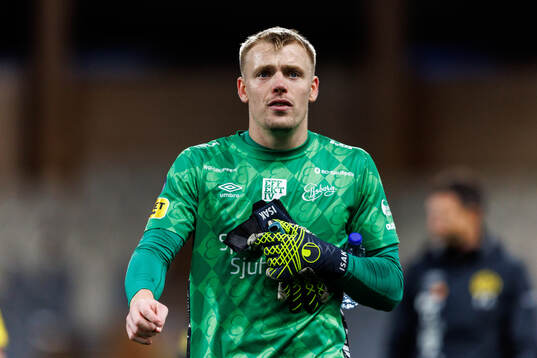 Elfsborgs målvakt Isak Pettersson deppar