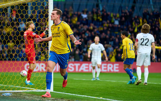 Bläddra bland fler bilder av Fotboll, Danska Ligan, Bröndby - Midtjylland