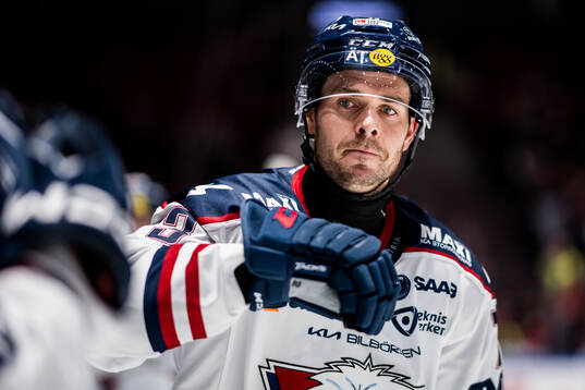 Linköpings Nicholas Shore jublar
