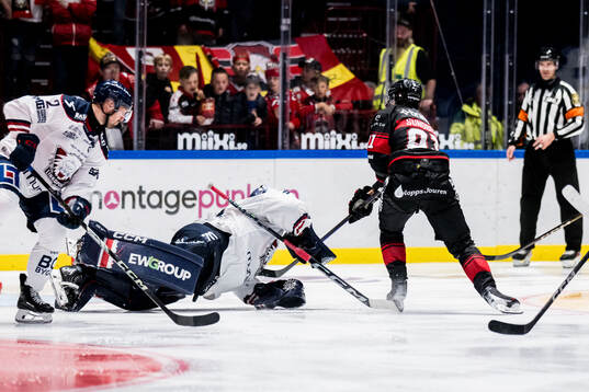 Malmö Redhawks Axel Sundberg gör 3-1 bakom Linköpings