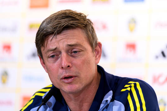 Head coach Jon Dahl Tomasson of the Swedish men's football