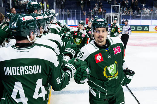 Bläddra bland fler bilder av Ice Hockey, CHL, Färjestad - Ocelari Trinec