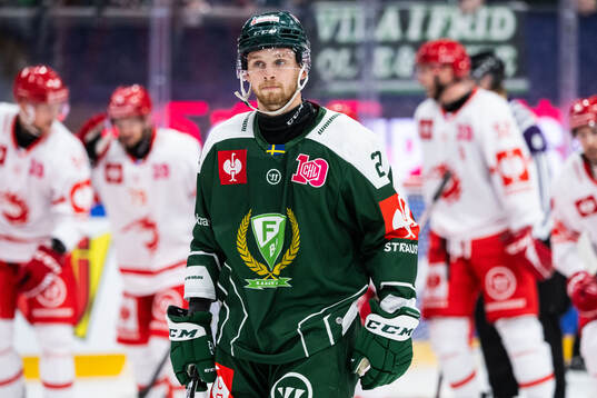 Marcus Westfält of Färjestad looks dejected