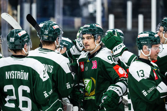 David Tomasek of Färjestad celebrates