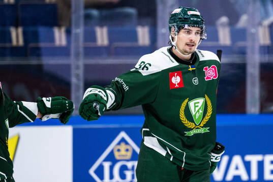 David Tomasek of Färjestad celebrates