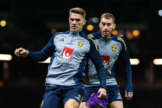 Viktor Gyökeres and Dejan Kulusevski of the Swedish