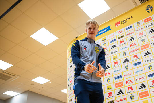 Lucas Bergvall of the Swedish men’s national football