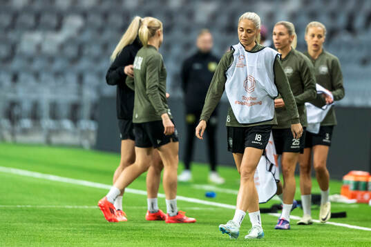 Alice Carlsson of Hammarby at a training session