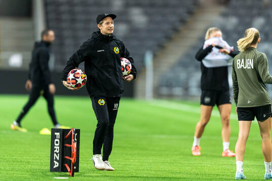 Assistant coach Viktor Blom of Hammarby at a training