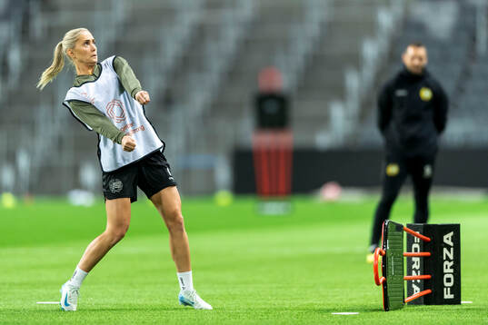 Alice Carlsson of Hammarby at a training session