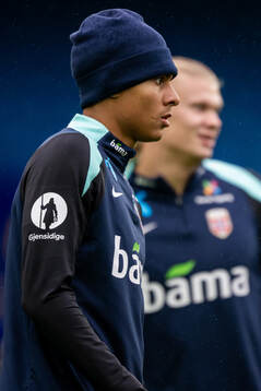 Antonio Nusa and Erling Braut Haaland of the Norwegian