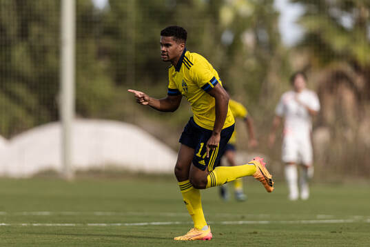 Santino Samuyiwa of Sweden celebrates