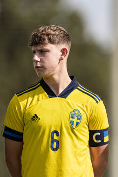 Viggo Jeppsson of Sweden at line up