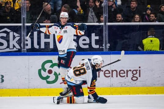 Djurgårdens Victor Eklund och Edvin Hammarlund jublar