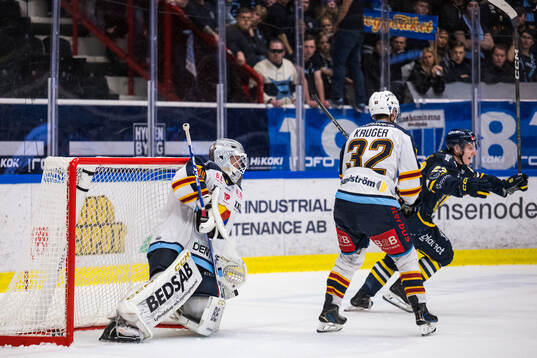 Södertäljes Egor Polin gör 4-3 målet