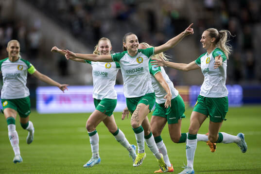 Vilde Hasund of Hammarby celebrates the 1-0 goal