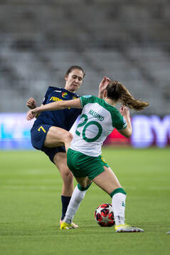 Maria Mikolajova of St Pölten and Vilde Hasund of Hammarby