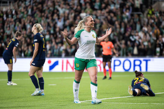 Cathinka Tandberg of Hammarby celebrates