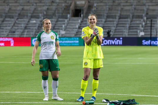 Goalkeeper Anna Tamminen and Ellen Gibson of Hammarby