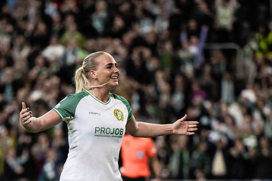 Cathinka Tandberg of Hammarby celebrates