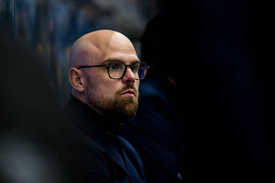 Karlskogas tränare Dennis Hall