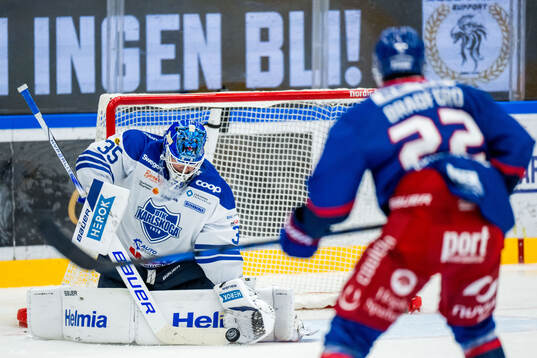 Karlskogas målvakt Lars Volden
